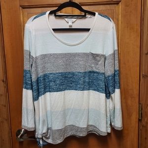 Market and Spruce side knot lightweight top